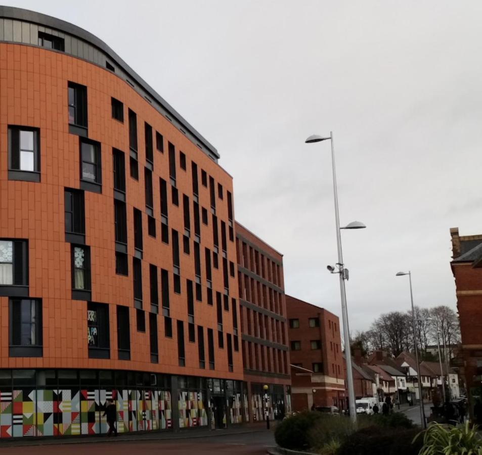 Student Only - 1 Night Free Gosford Gate In Coventry - Sk Hotel Bagian luar foto